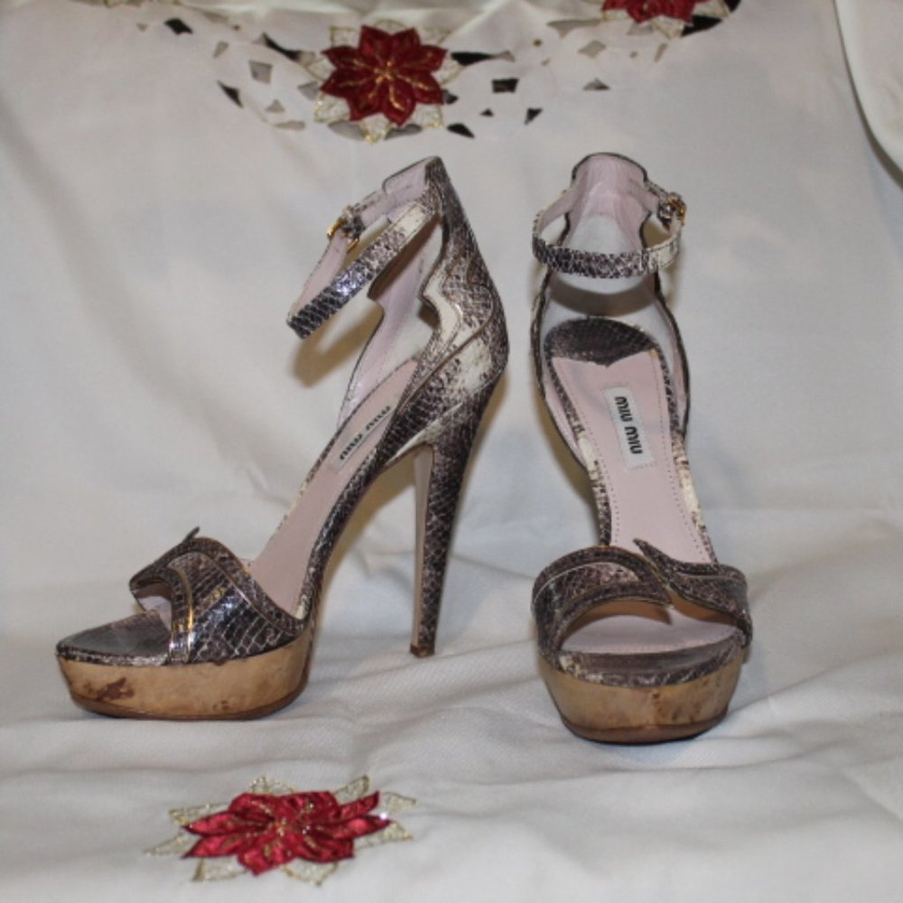 Miu Miu snakeskin print leather shoes